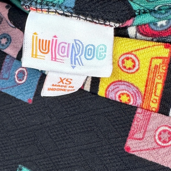 LuLaRoe cassette tape skirt size XS // 2840 - Picture 3 of 4